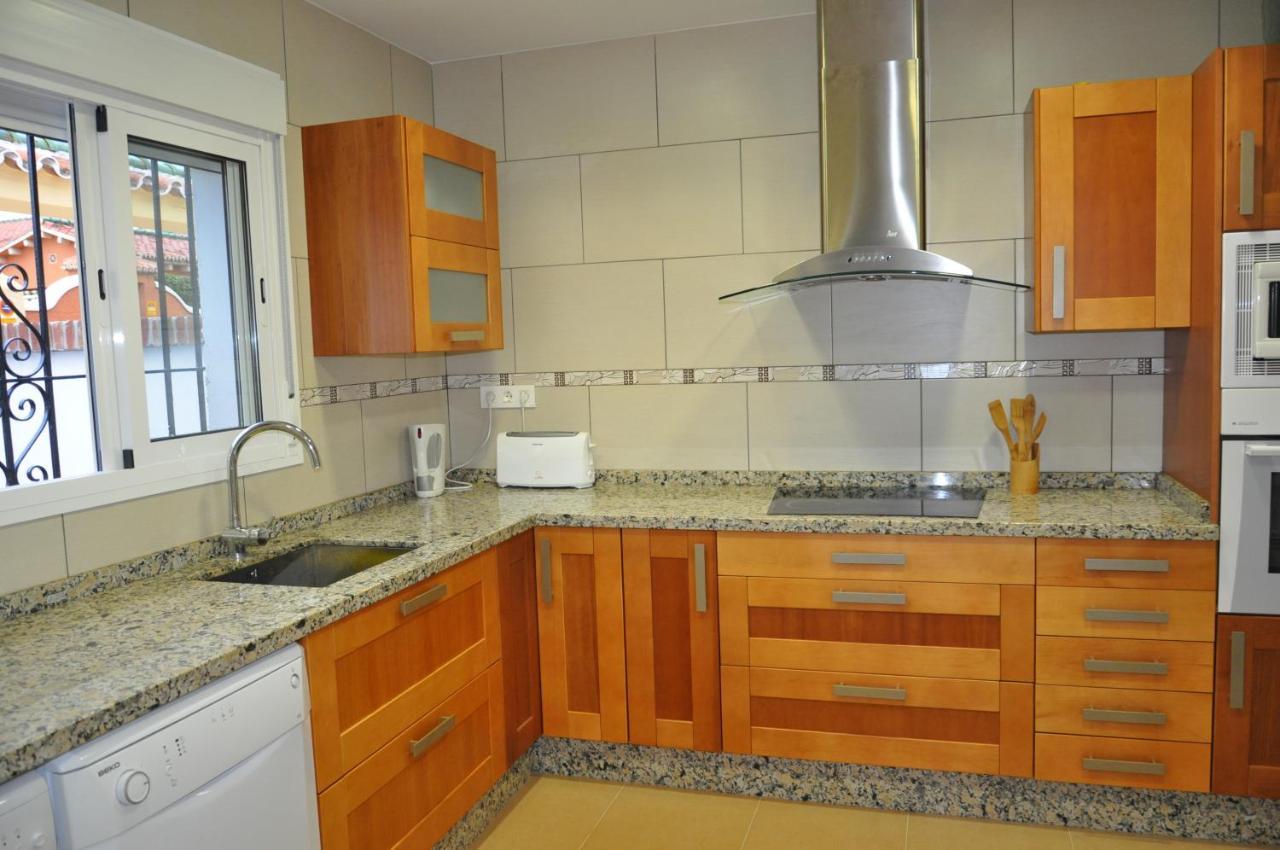 El Descanso - By Costadelsolholiday Family Villa By Marina Heated Private Pool! بينالماذينا المظهر الخارجي الصورة